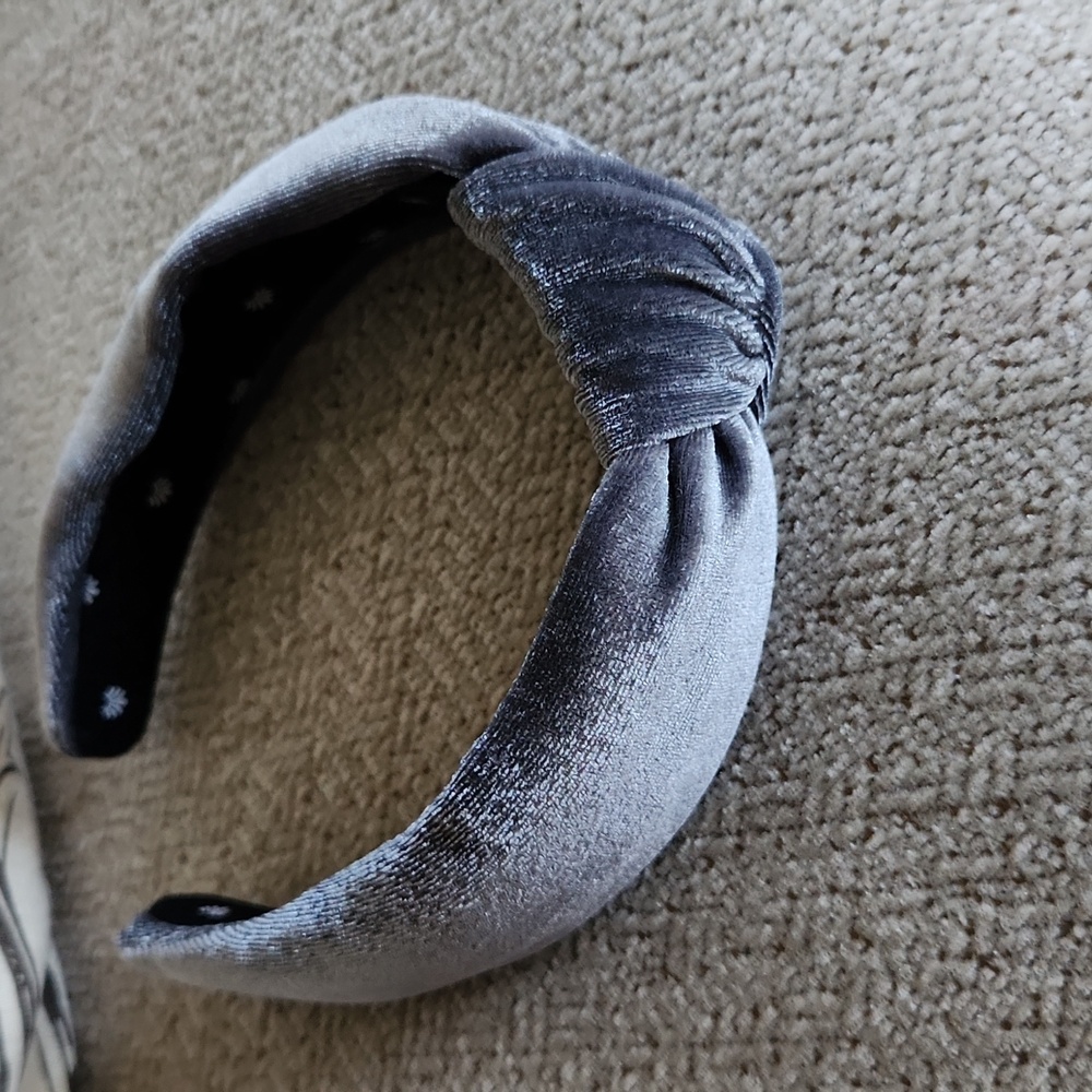 NWOT LELE SADOUGHI GRAY VELVET HEADBAND